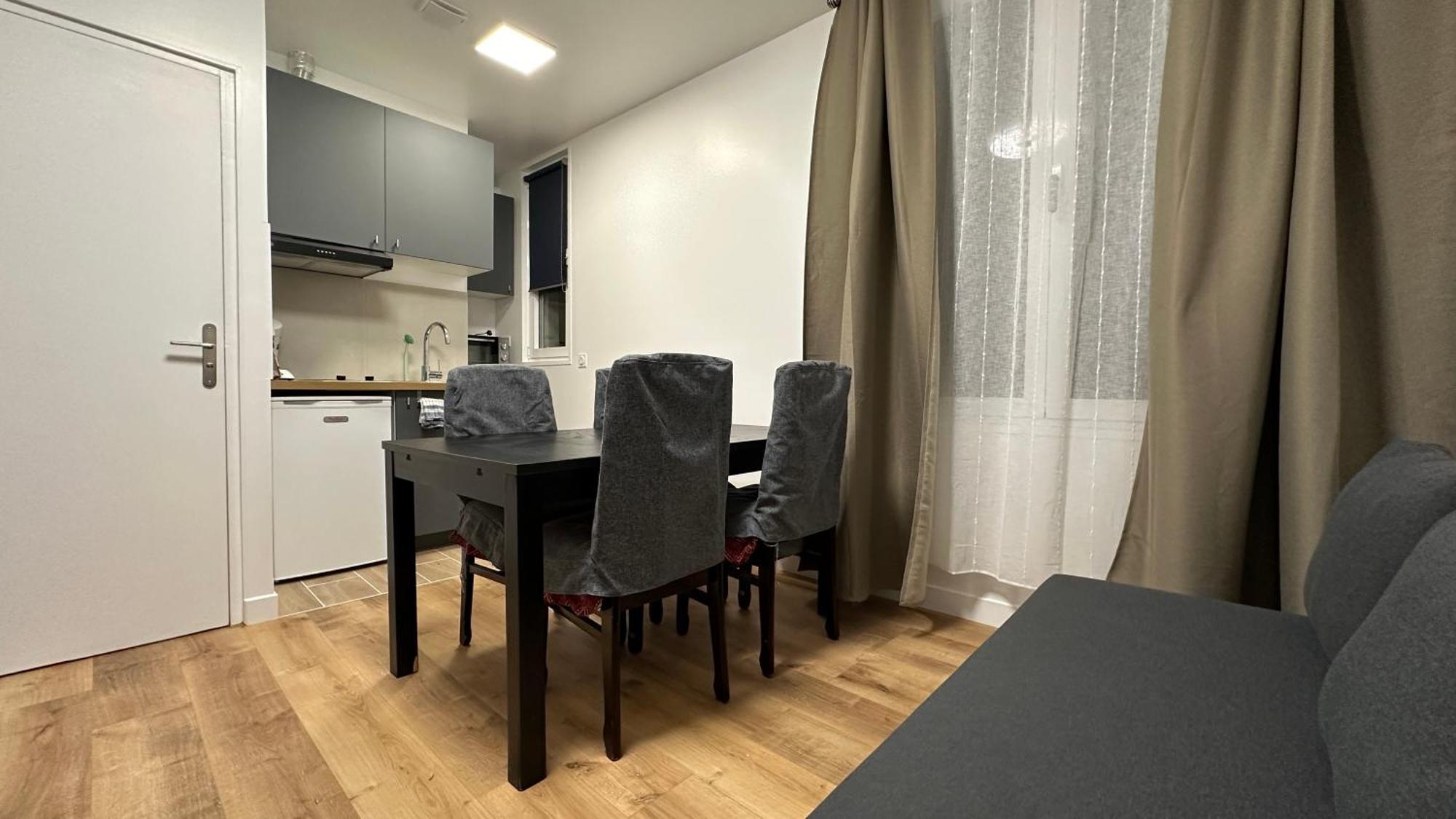 Lacharriere-Logement Entier 38M2 ปารีส ภายนอก รูปภาพ