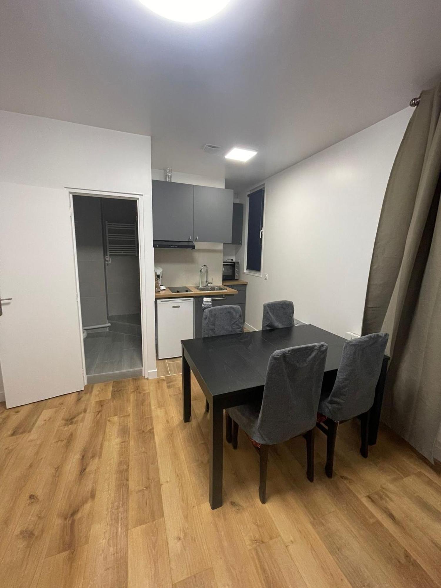 Lacharriere-Logement Entier 38M2 ปารีส ภายนอก รูปภาพ